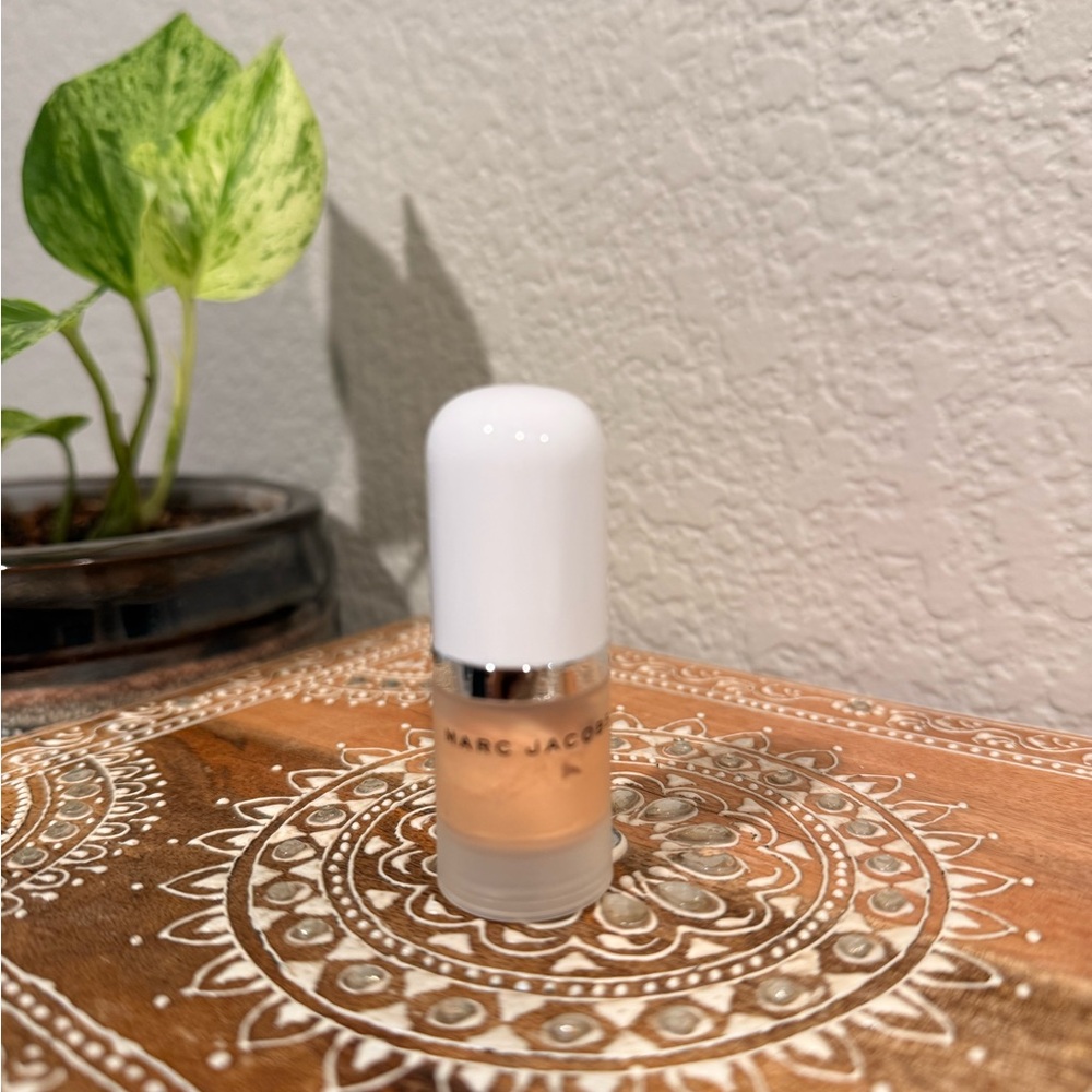 Marc Jacobs Dew Drops highlighter